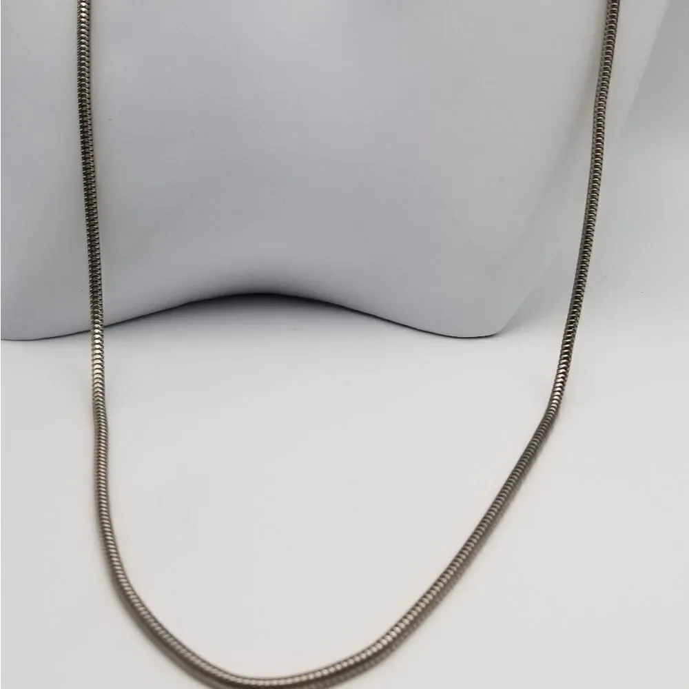 Slinky snake styled chain necklace, elegant. N211